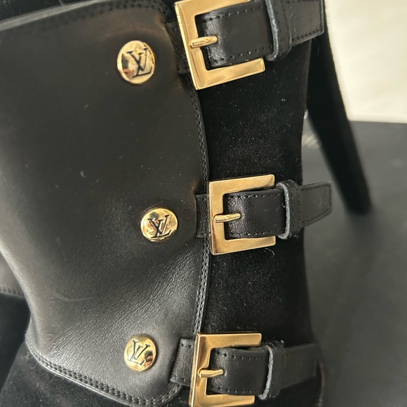 Authentic Louis Vuitton heels - Picture 4 of 7